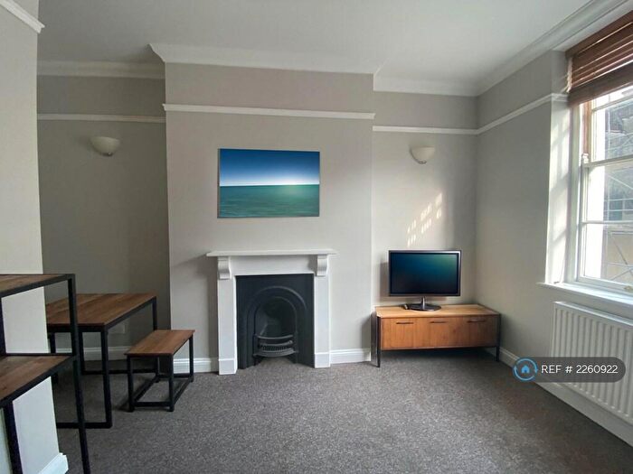 2 Bedroom Flat To Rent In King Street, Exeter, EX1