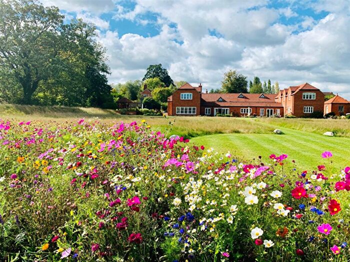 5 Bedroom Detached House For Sale In Remenham Hill, Remenham, Henley-on-Thames, Oxfordshire, RG9