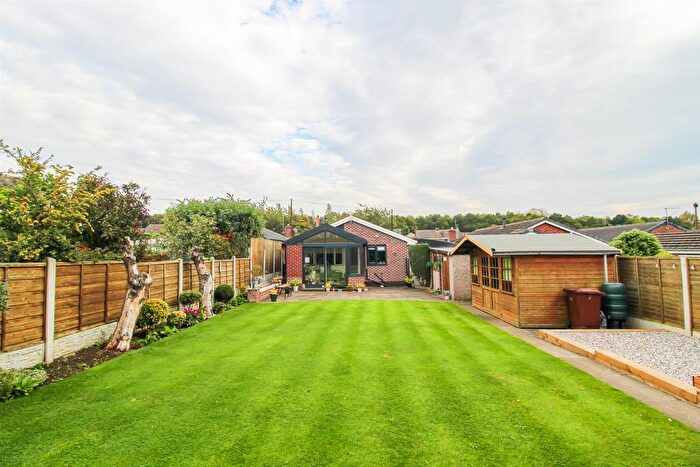 2 Bedroom Detached Bungalow For Sale In Cleveland Garth, Lupset Park, Wakefield, WF2