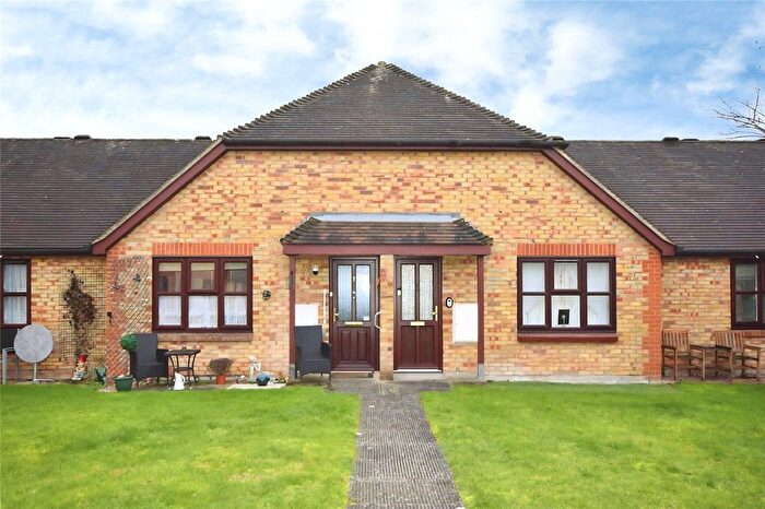 1 Bedroom Bungalow For Sale In Tutors Way, South Woodham Ferrers, Chelmsford, Essex, CM3