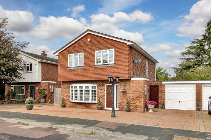 4 Bedroom Detached House For Sale In Dickens Close, Hartley, Kent, DA3