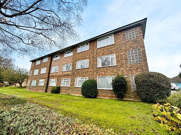 2 Bedroom Flat To Rent In Benbow House, Birkdale, Bexhill-On-Sea, TN39