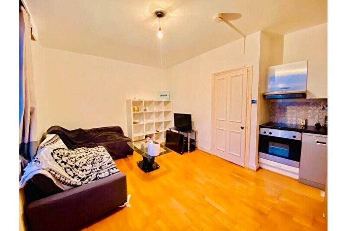 1 Bedroom Flat To Rent In Finchley Road, St Johns Wood, London, NW8