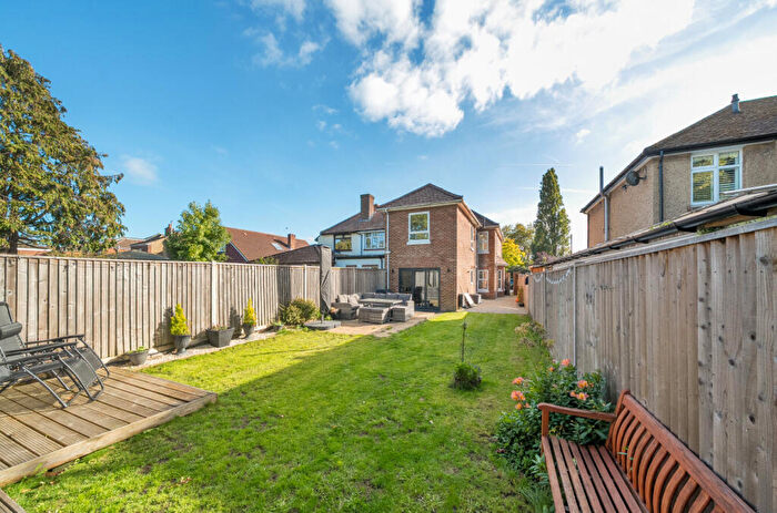 4 Bedroom Detached House For Sale In River View Road, Bitterne Park, Southampton, Hampshire, SO18