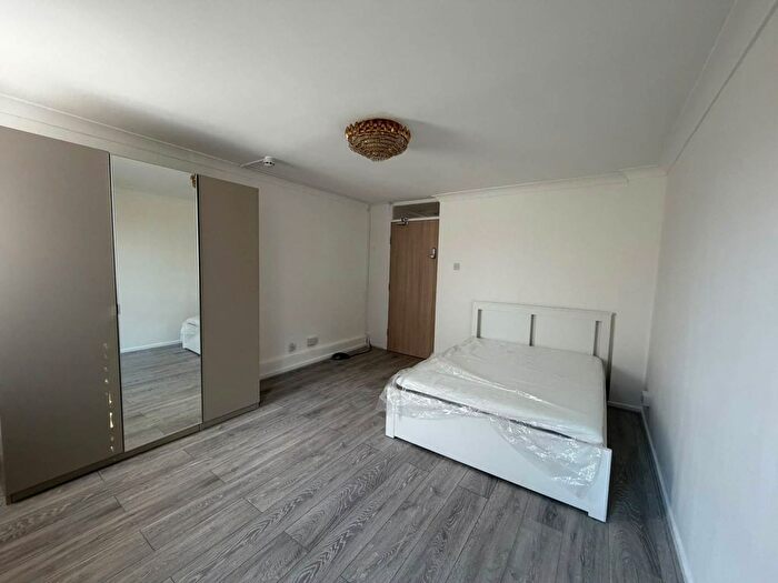 4 Bedroom Property To Rent In Kemps Drive, Saltwell Lane, London, E14