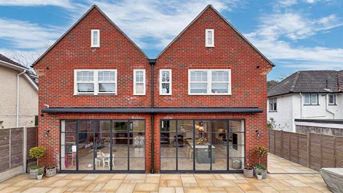 4 Bedroom Detached House To Rent In Hatherden Avenue, Poole, BH14