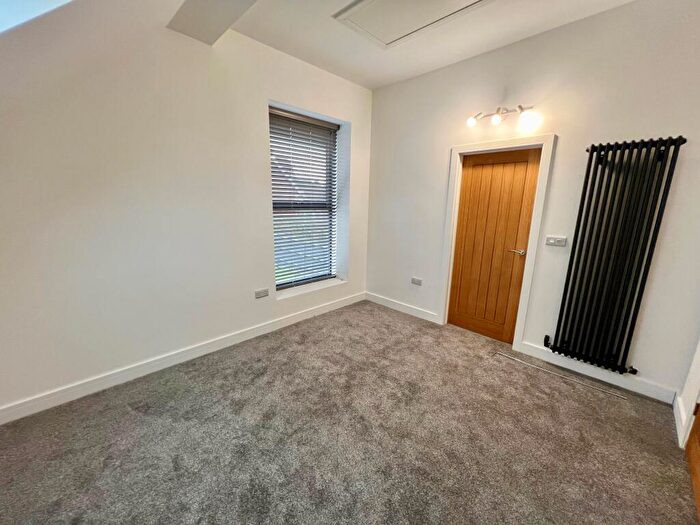 4 Bedroom House To Rent In New Road, Netley Abbey, Southampton, SO31