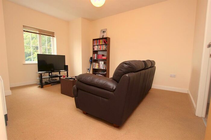 2 Bedroom Flat To Rent In Bellfield View, Bolton, BL1