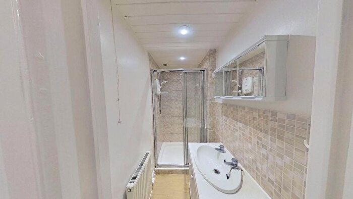 1 Bedroom Flat To Rent In Grove Street, Edinburgh, EH3