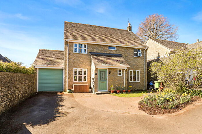 4 Bedroom Detached House For Sale In Cotswold Close, Tetbury, GL8