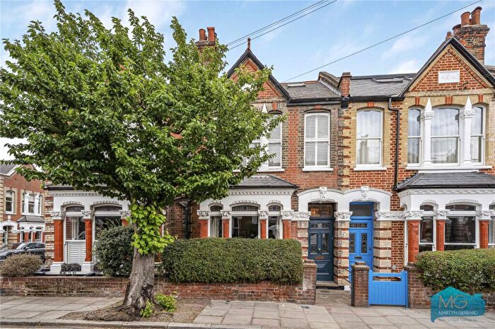 4 Bedroom Terraced House For Sale In Liberia Road, London, N5