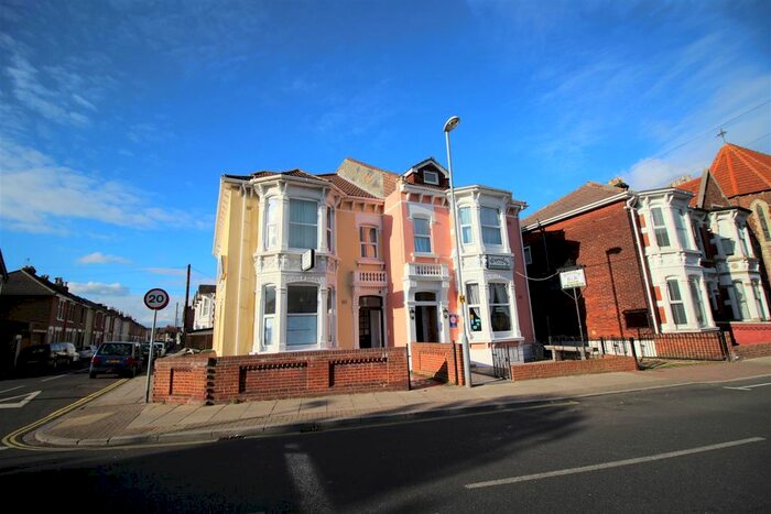 Studio To Rent In Waverley Road, Southsea, PO5