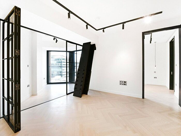 1 Bedroom Apartment To Rent In Sun Street, Hackney, EC2A