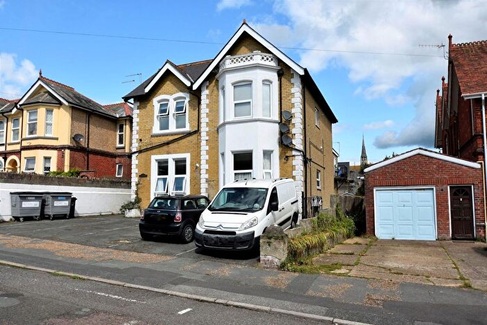 1 Bedroom Flat To Rent In Victoria Road, Sandown, PO36