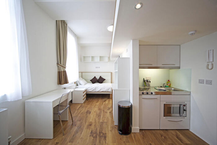Apartment To Rent In Princess Beatrice House, Chelsea, London, SW10