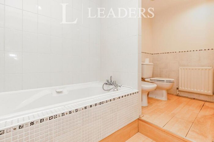 2 Bedroom Apartment To Rent In Oyster Quay, Port Solent, PO6