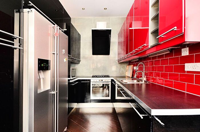 2 Bedroom Flat To Rent In Strype Street, City, London, E1