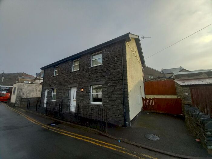 2 Bedroom Semi-Detached House To Rent In New Road, Blaenau Ffestiniog, LL41