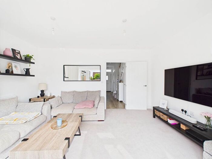 4 Bedroom Semi-detached House For Sale In Halifax Green, Haddenham, HP17