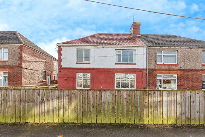 4 Bedroom Semi Detached House For Sale In Coleridge Road, DL17