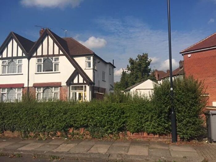 3 Bedroom Property To Rent In Kinross Close, Harrow, HA3