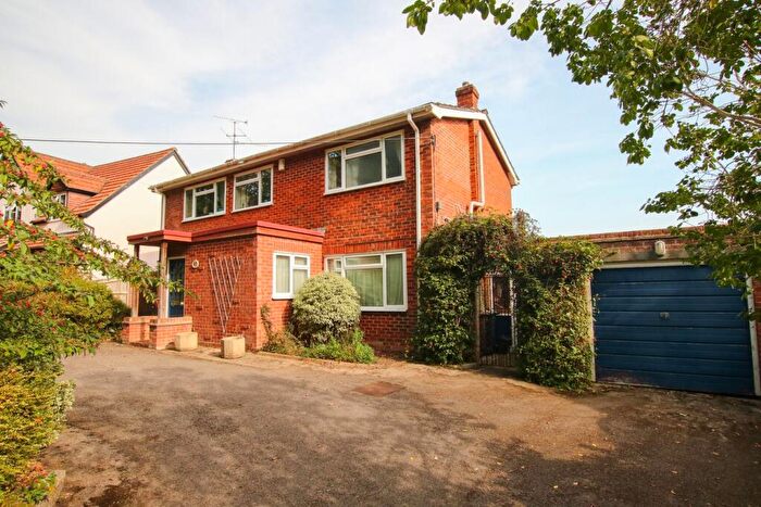 4 Bedroom Detached House For Sale In Doles Lane, Wokingham, RG41