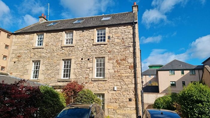 2 Bedroom Flat To Rent In West Silvermills Lane, Stockbridge, Edinburgh, EH3
