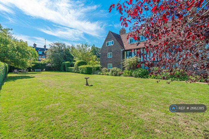 1 Bedroom Flat To Rent In Waterlow Court, London, NW11