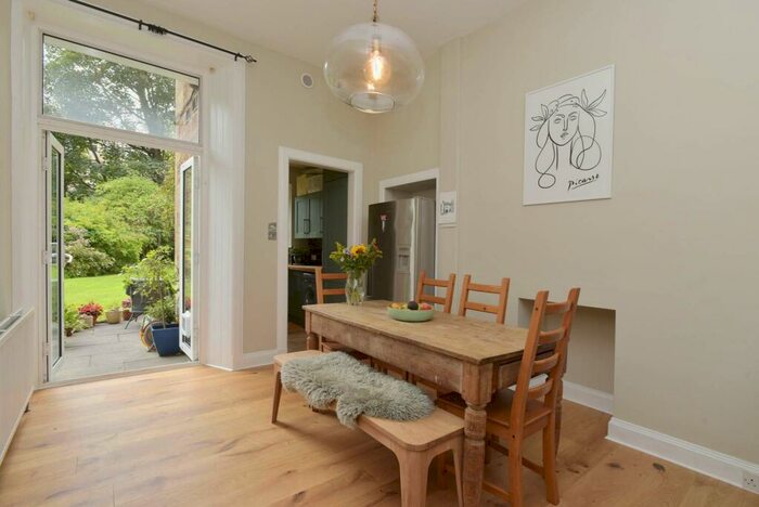 2 Bedroom Flat For Sale In Cargil Terrace, Trinity, Edinburgh, EH5