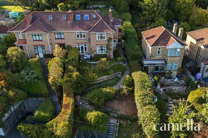 4 Bedroom Semi Detached House For Sale In Wellsway, Bath, BA2