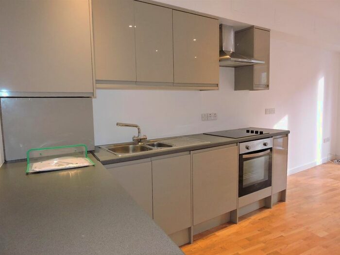 1 Bedroom Flat To Rent In Rock Street, London N4