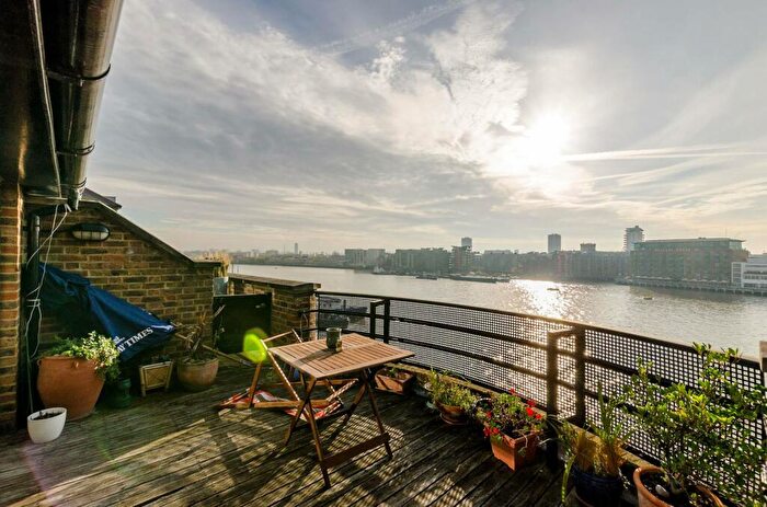 2 Bedroom Flat To Rent In St Katharines Way, Wapping, London, E1W
