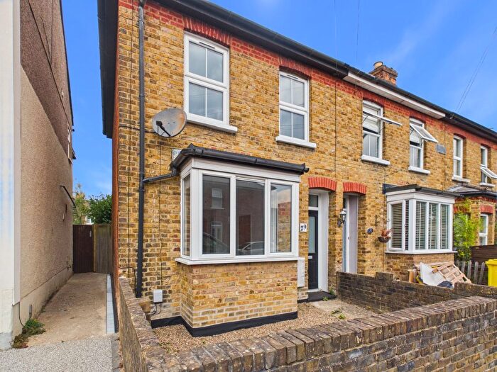 2 Bedroom End Terrace House For Sale In Chapel Park Road, Addlestone, Surrey, KT15
