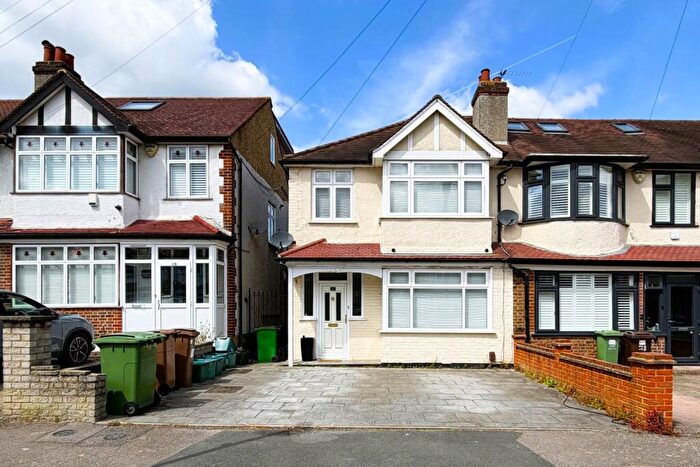 3 Bedroom End Of Terrace House To Rent In Fairlands Avenue, Sutton, SM1