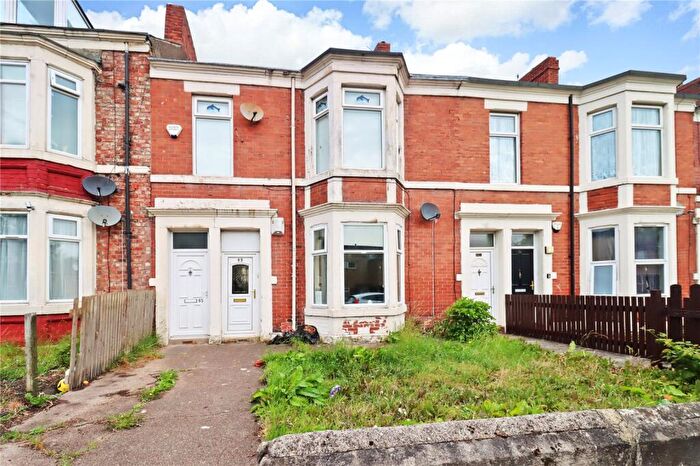 2 Bedroom Flat For Sale In Byker Terrace, Newcastle Upon Tyne, Tyne And Wear, NE6