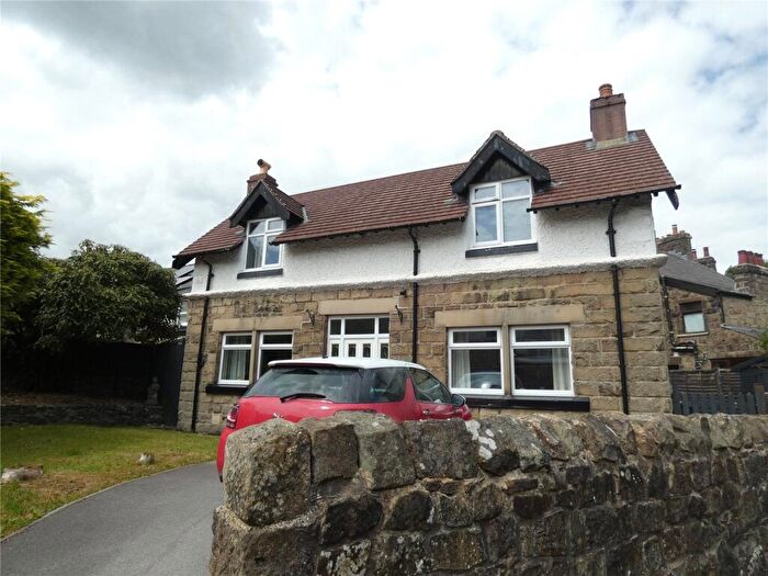 3 Bedroom Detached House For Sale In Lightwood Avenue, Buxton, Derbyshire, SK17