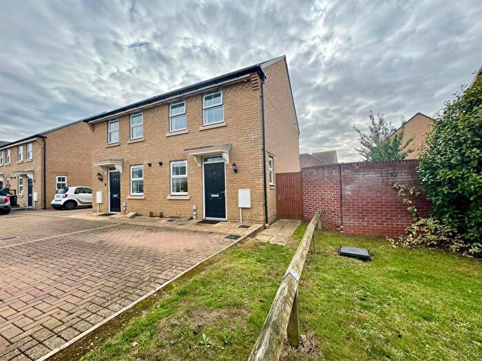 2 Bedroom Semi-Detached House For Sale In Elm Reach, Southminster, CM0