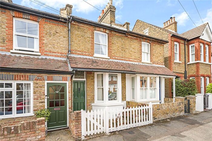 2 Bedroom Terraced House For Sale In Sunnyside Road, Teddington, TW11