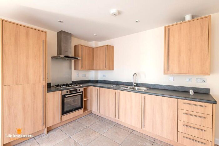 2 Bedroom Coach House To Rent In Lower Lodge Avenue, Rugby, Warwickshire, CV21