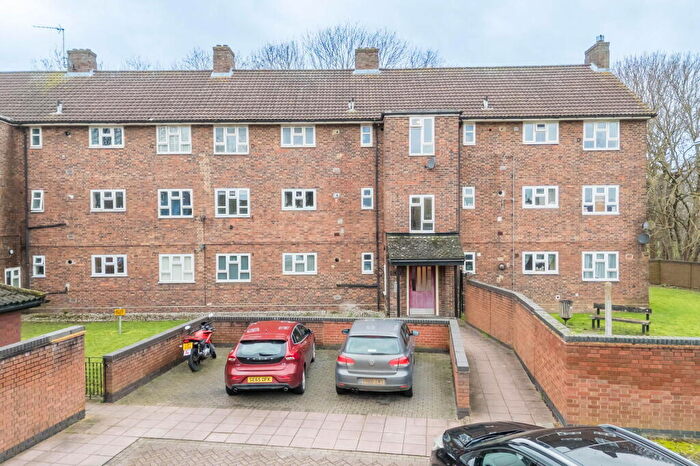 1 Bedroom Flat For Sale In Faymore Gardens, South Ockendon, RM15