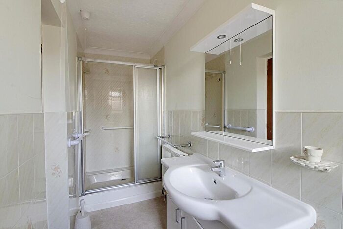 2 Bedroom Bungalow For Sale In West End, Langtoft, PE6