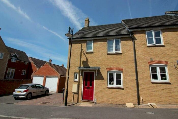 3 Bedroom End Of Terrace House To Rent In Tippett Avenue, Swindon, SN25