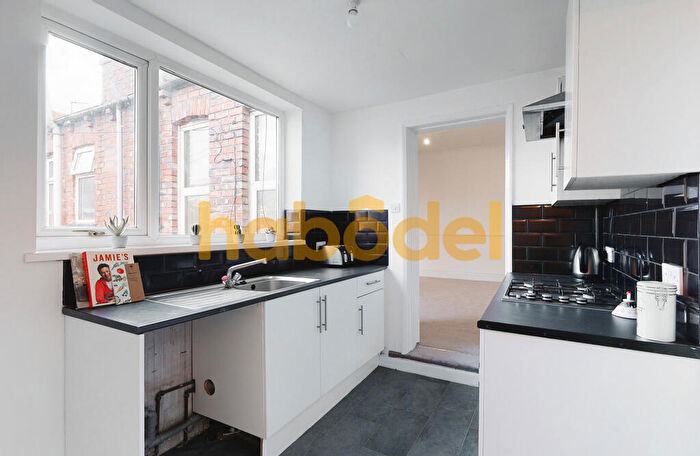 3 Bedroom Flat To Rent In Collingwood Street, South Shields, Tyne & Wear, NE33