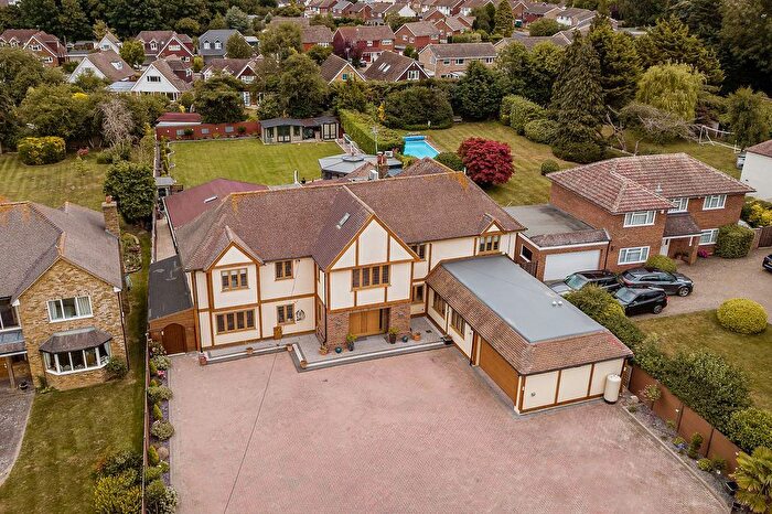 6 Bedroom Detached House For Sale In Ash Road, Hartley, DA3