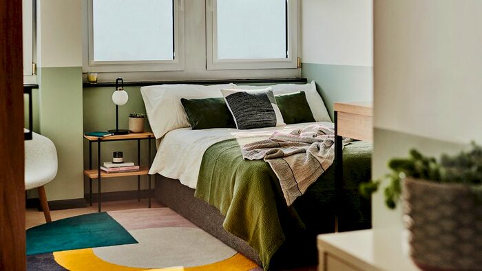 Studio To Rent In 60 Courland Grove, 60 Courland Grove SW8