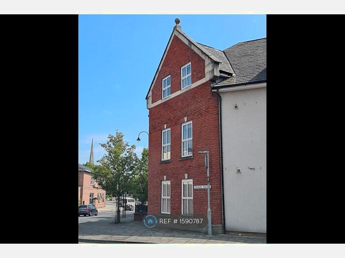 2 Bedroom Flat To Rent In Conigre Square, Trowbridge, BA14