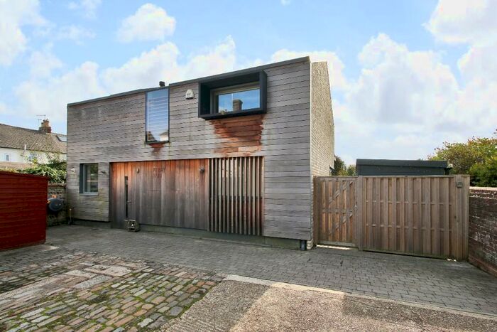 3 Bedroom Detached House To Rent In Priory Street, Lewes, East Sussex, BN7