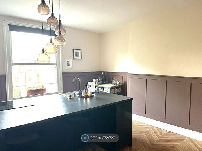 1 Bedroom Maisonette To Rent In Amhurst Road, London, E8