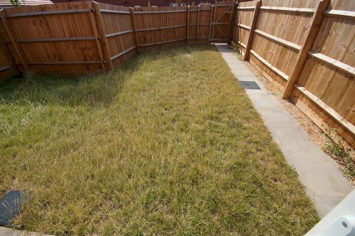 4 Bedroom Semi-Detached House To Rent In Signals Drive, Coventry, CV3