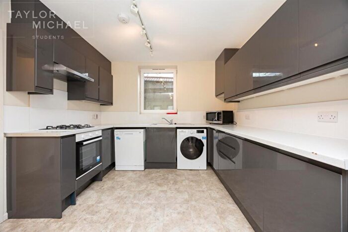 6 Bedroom Terraced House To Rent In Edinburgh Road, Brighton, BN2